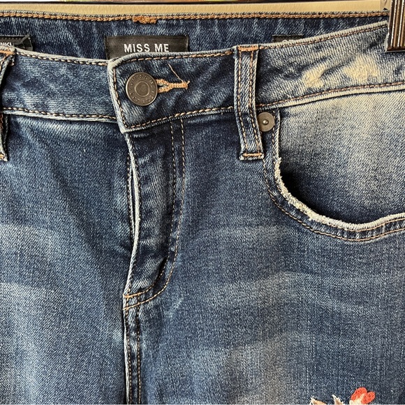 MISS ME Ankle Skinny Embroidered Medium Wash Distressed size 27 Jeans - Picture 3 of 16